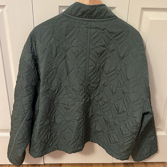 Fabletics quilted loft olive green jacket size XLarge - Picture 10 of 11